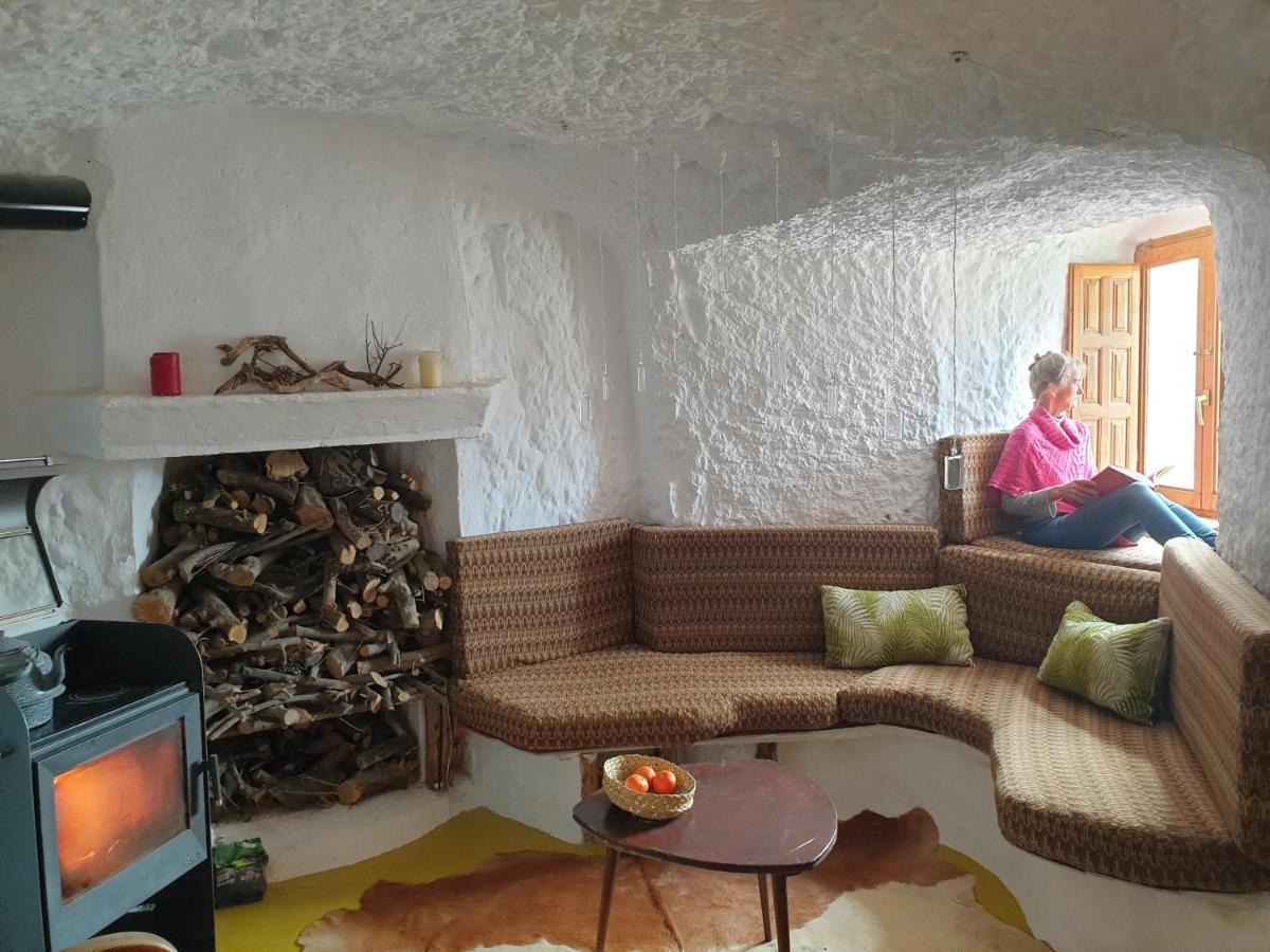Creatively Designed Cavehouse With Jacuzzi Villa Gorafe Eksteriør bilde
