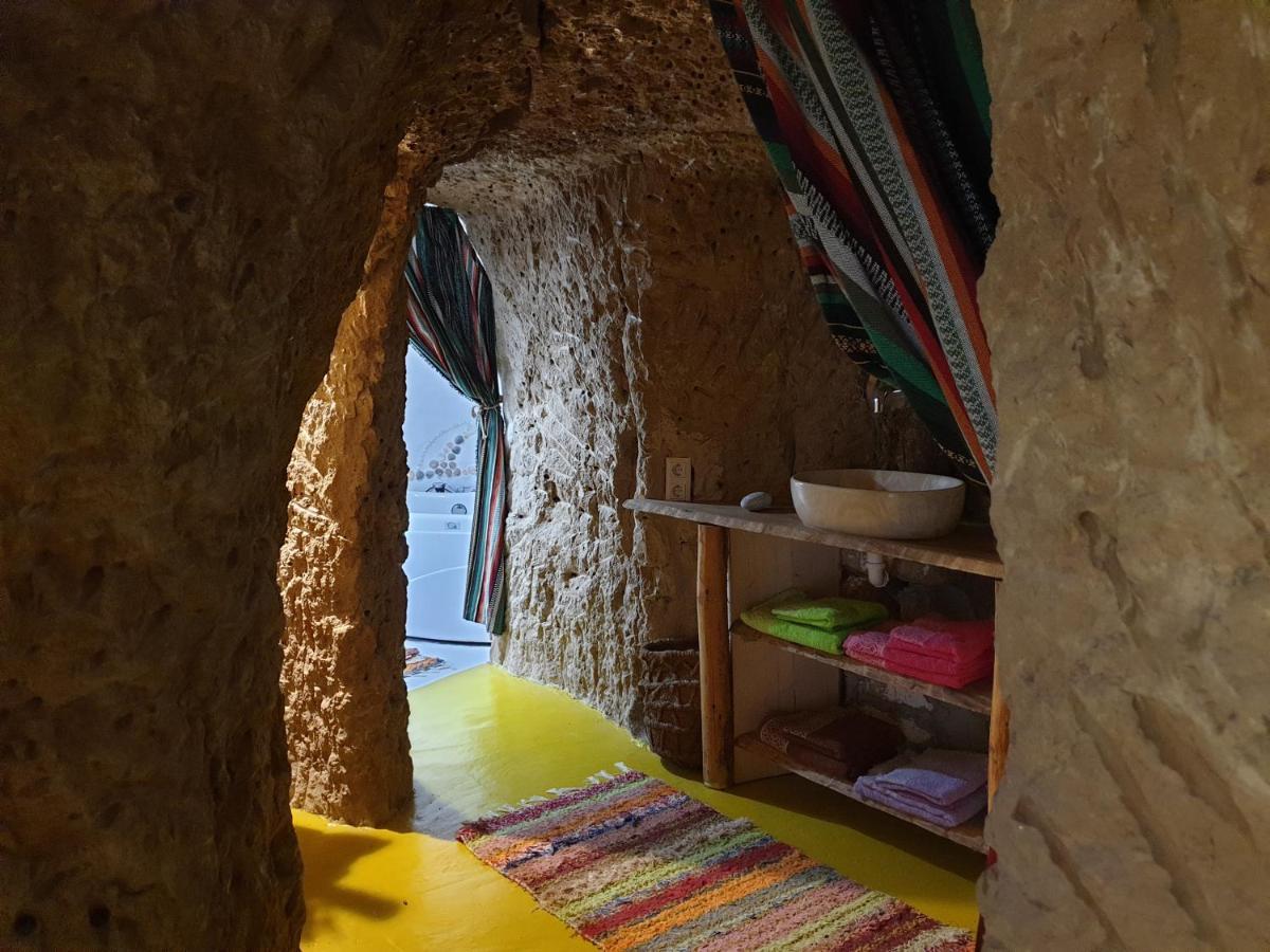 Creatively Designed Cavehouse With Jacuzzi Villa Gorafe Eksteriør bilde