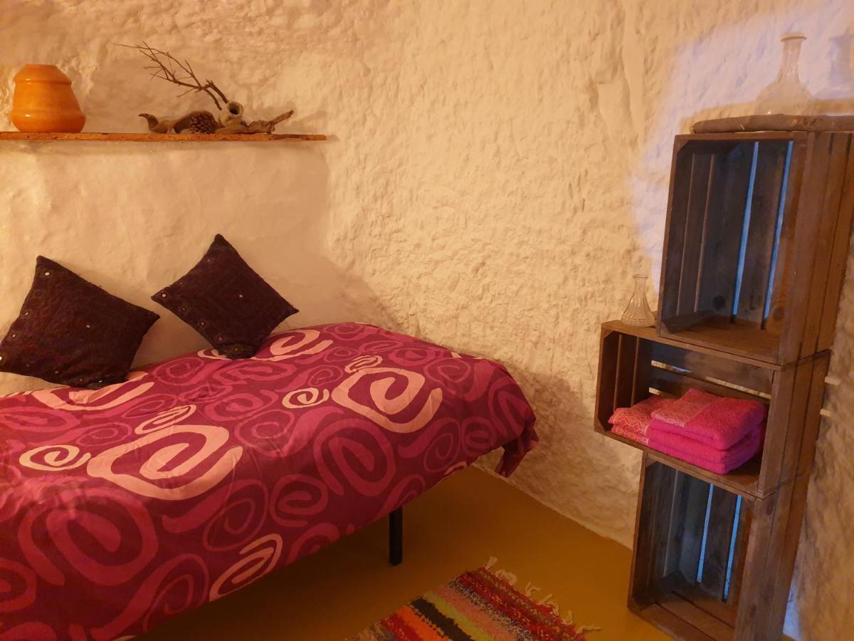 Creatively Designed Cavehouse With Jacuzzi Villa Gorafe Eksteriør bilde