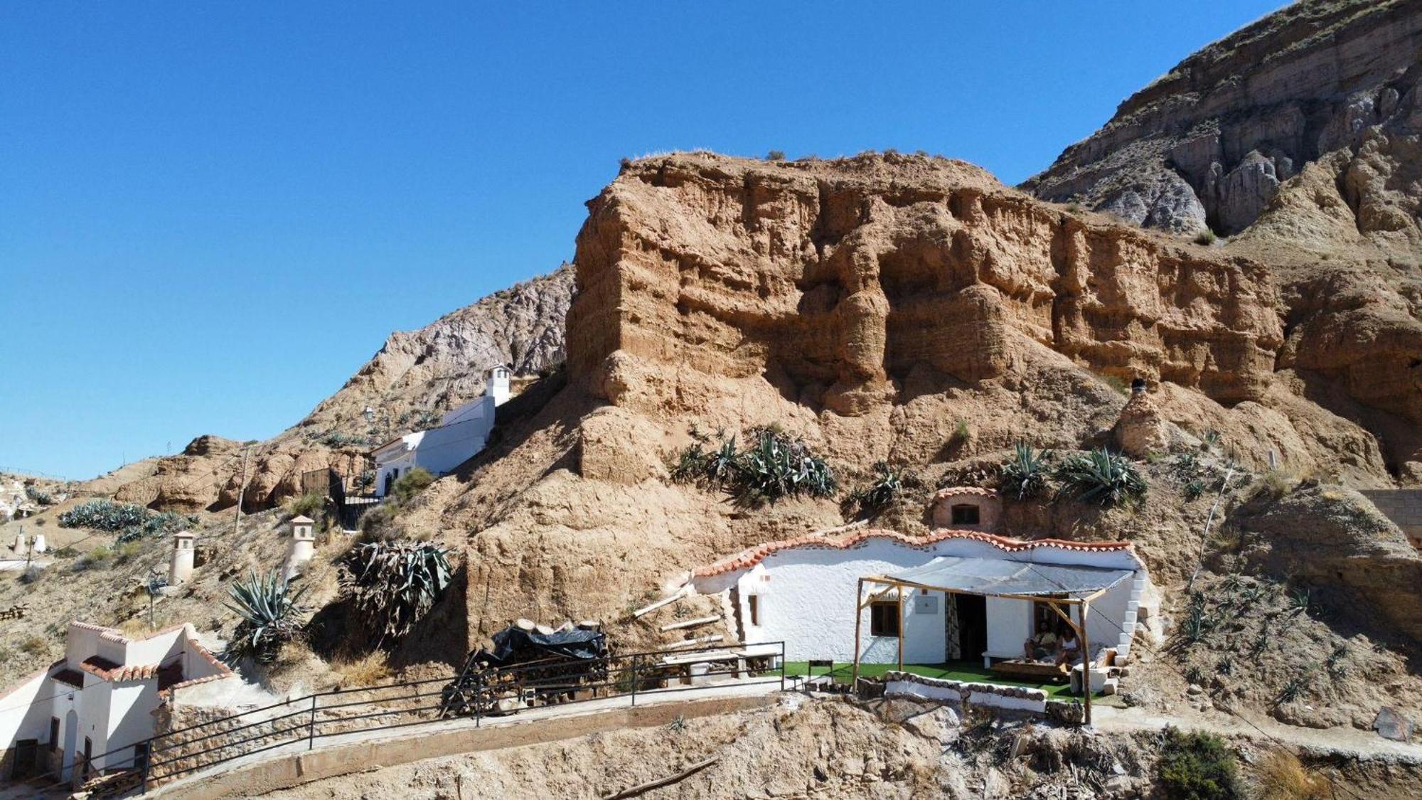 Creatively Designed Cavehouse With Jacuzzi Villa Gorafe Eksteriør bilde